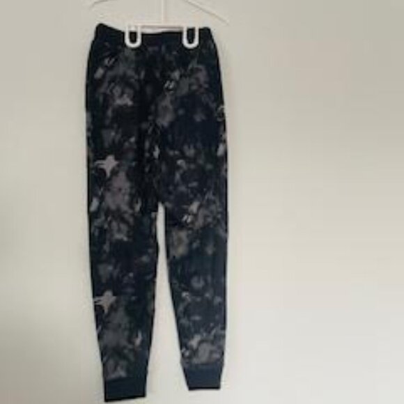 Under Armour Rival Fleece Camo Joggers – Boys Youth Medium Color Gray /Black - Picture 4 of 9